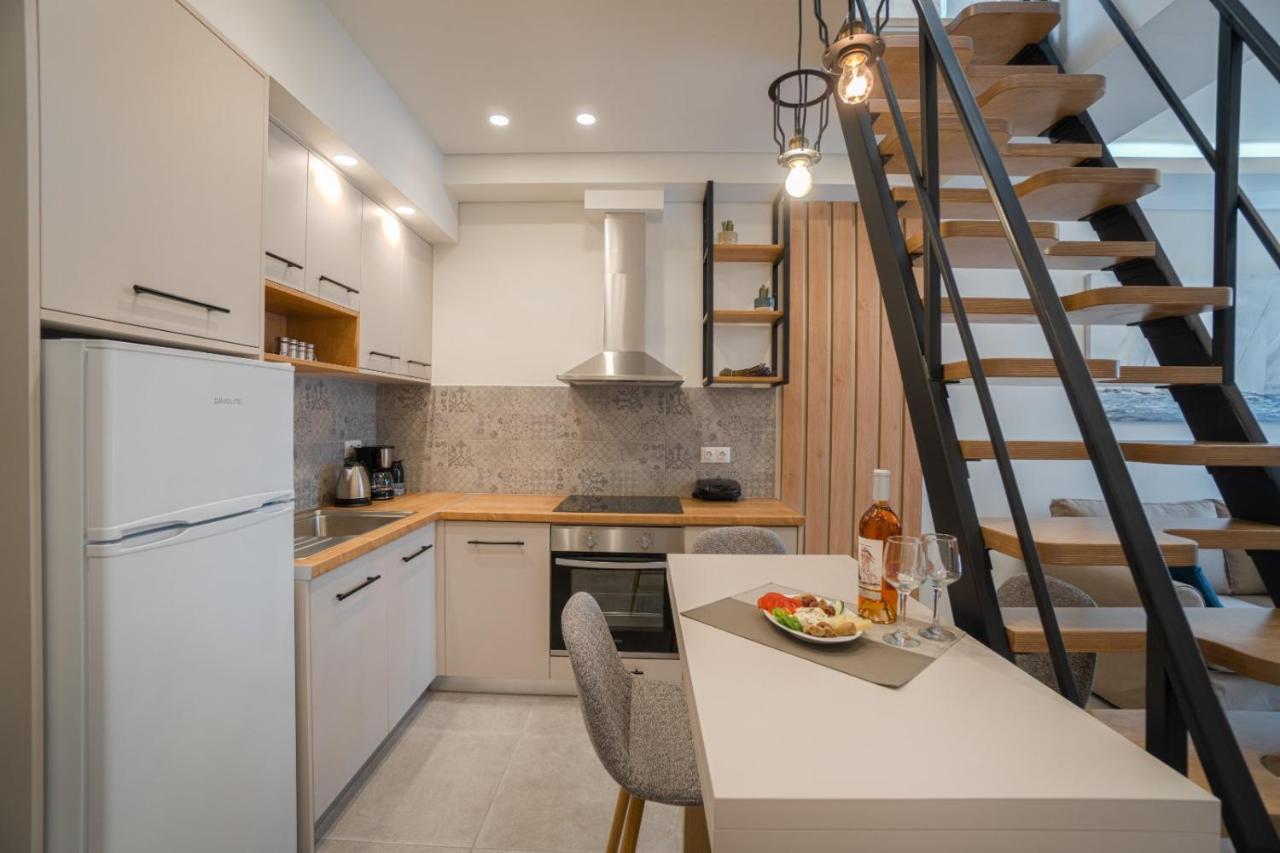 Khóra SfakíonJacuzzi Maisonette In Sfakia Center 'New 2023'アパートメント エクステリア 写真