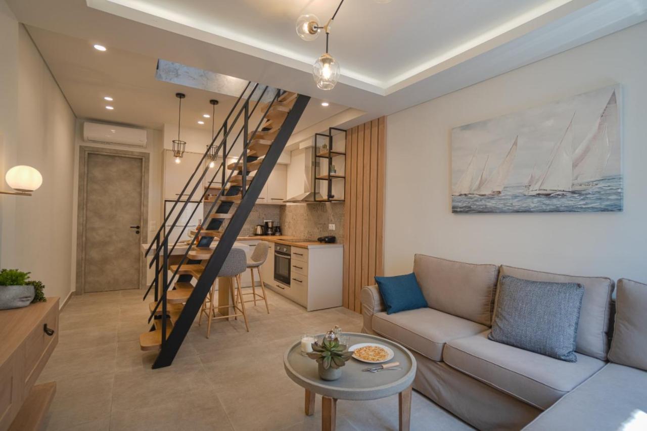 Khóra SfakíonJacuzzi Maisonette In Sfakia Center 'New 2023'アパートメント エクステリア 写真
