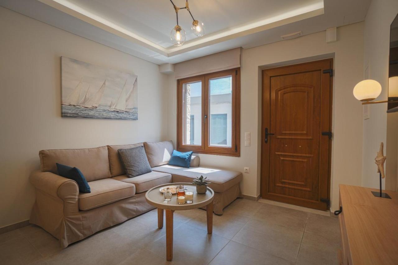 Khóra SfakíonJacuzzi Maisonette In Sfakia Center 'New 2023'アパートメント エクステリア 写真