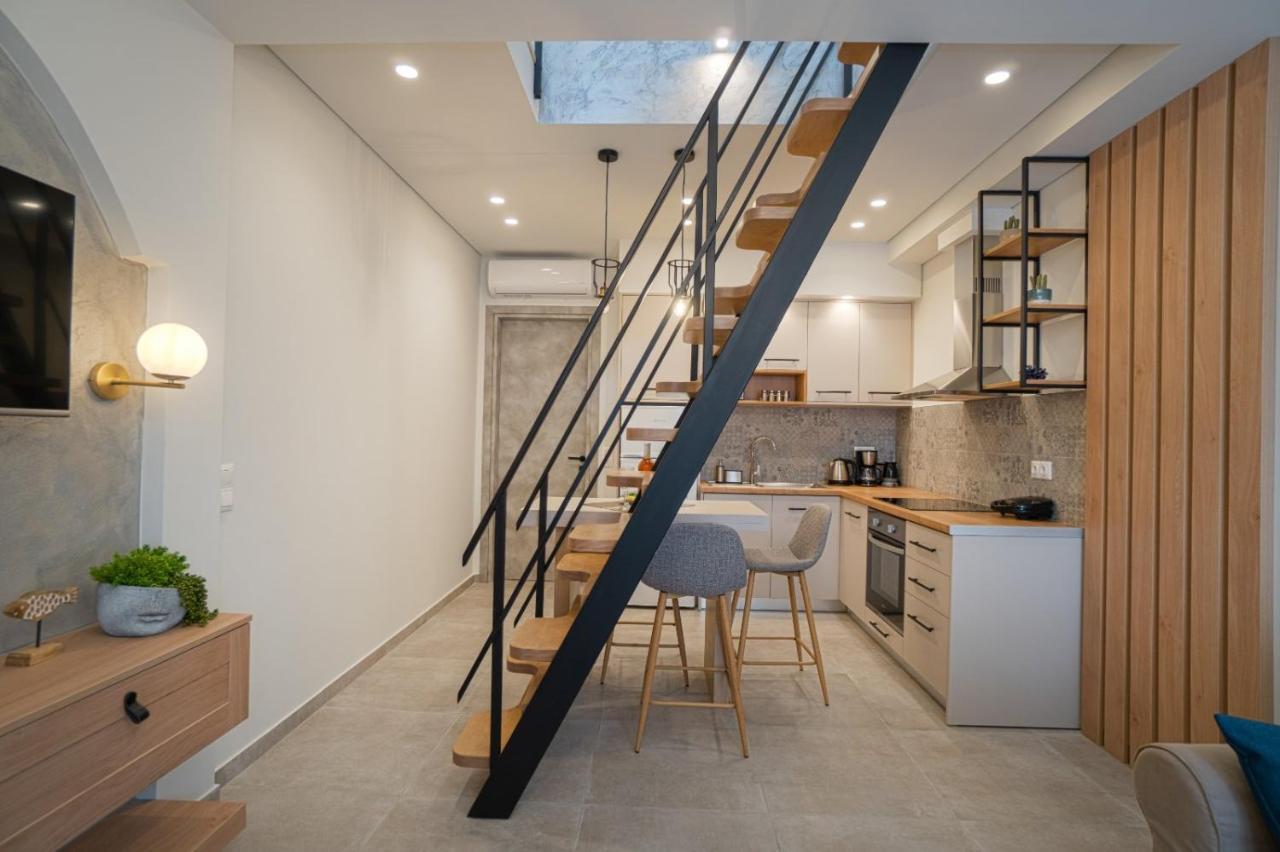 Khóra SfakíonJacuzzi Maisonette In Sfakia Center 'New 2023'アパートメント エクステリア 写真