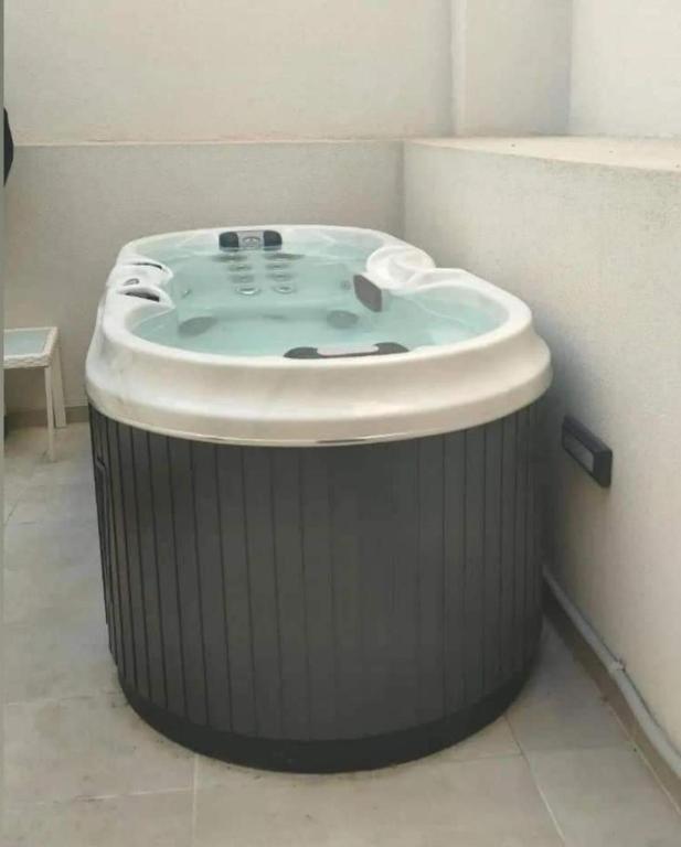 Khóra SfakíonJacuzzi Maisonette In Sfakia Center 'New 2023'アパートメント エクステリア 写真